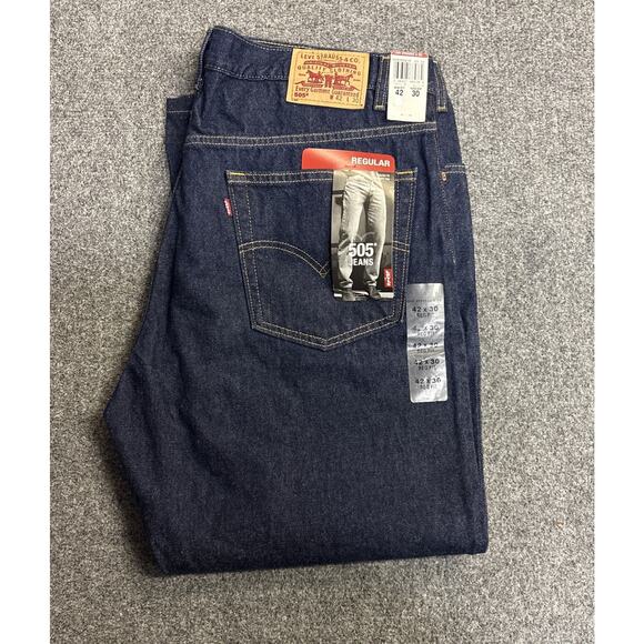 NWT Levi's 505 Men’s 42x30 Regular Fit Straight Leg Dark Wash Jeans - Picture 1 of 7